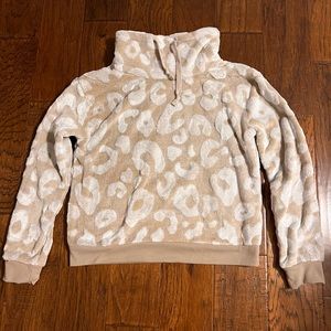 Derek heart cheetah print sweat shirt